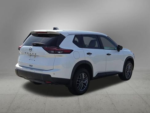 Used 2024 Nissan Rogue S FWD image 6