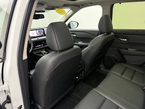 Used 2024 Nissan Rogue SL w/ SL Premium Package AWD/4WD image 29