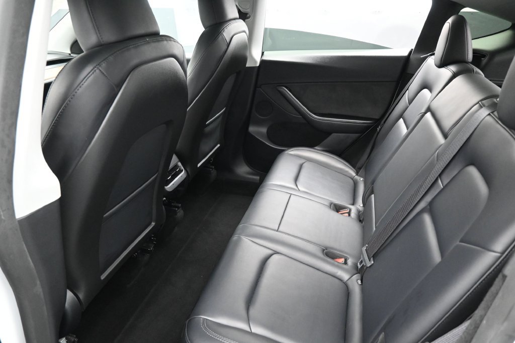 Used 2024 Tesla Model Y 2WD image 18