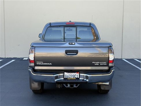 Used 2011 Toyota Tacoma PreRunner w/ SR5 Pkg #2 RWD image 6