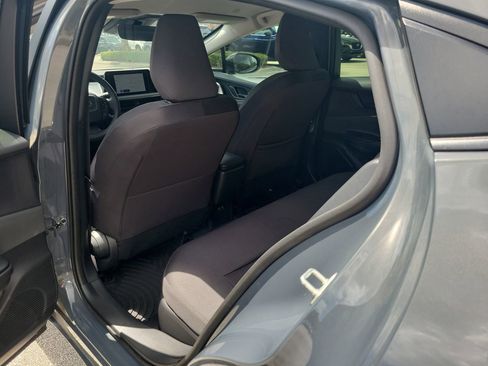 Used 2024 Toyota Prius LE FWD image 9