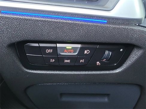 Used 2020 BMW 330i xDrive Sedan w/ Convenience Package image 19