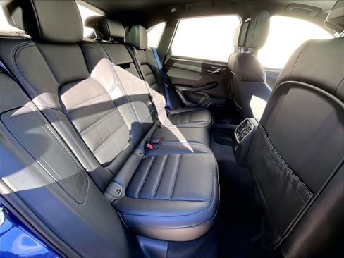 New 2026 Porsche Macan GTS image 21