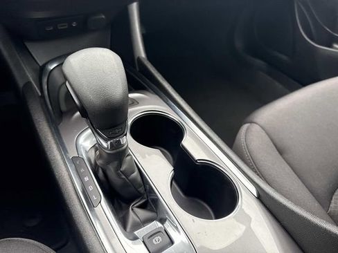 Used 2023 Chevrolet Malibu LT image 32