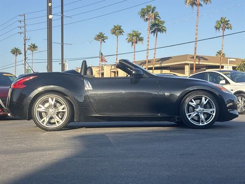 Used 2012 Nissan 370Z Touring w/ Sport Pkg image 13