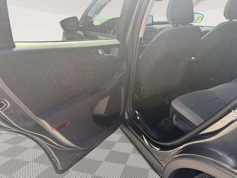 Used 2020 Ford Escape SE AWD/4WD image 19