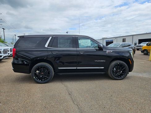 New 2026 GMC Yukon Elevation image 7