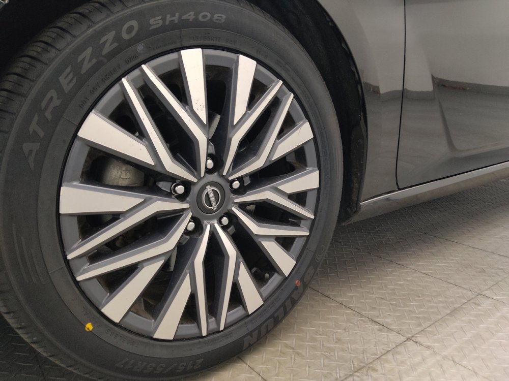Used 2024 Nissan Altima 2.5 SV FWD image 31