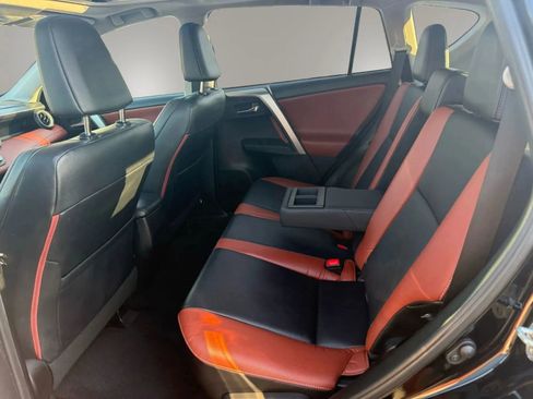 Used 2014 Toyota RAV4 Limited image 32