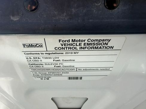 Used 2019 Ford Fusion SE image 27