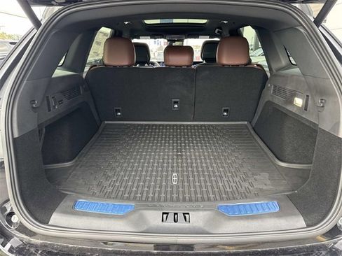 New 2026 Lincoln Nautilus Reserve w/ Jet Appearance Package image 11