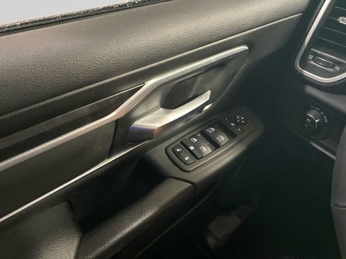 Used 2023 RAM 1500 Big Horn AWD/4WD image 11