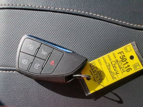 Used 2024 Chevrolet Traverse Z71 w/ Enhanced Driving Package image 33