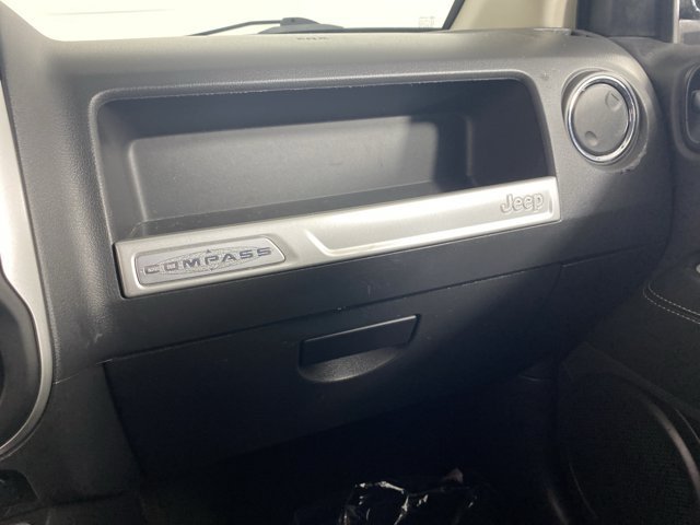Used 2014 Jeep Compass Latitude AWD/4WD image 26