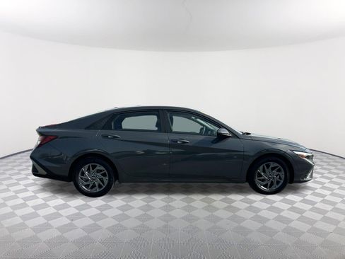 Used 2024 Hyundai Elantra SEL image 6