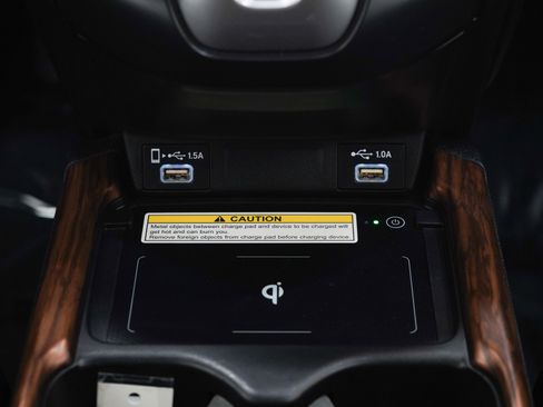 Used 2022 Honda CR-V Touring image 17