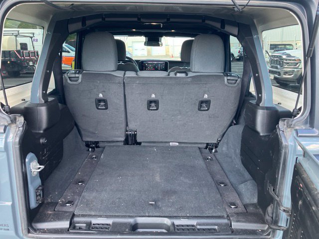 Used 2024 Jeep Wrangler Unlimited Rubicon AWD/4WD image 19