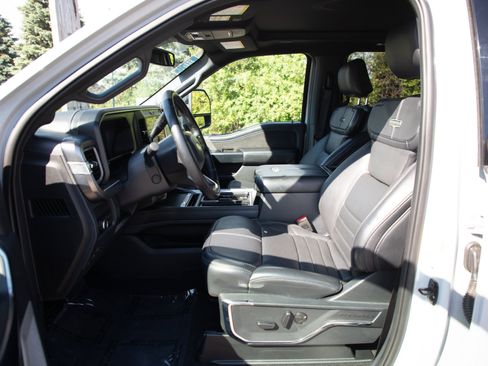 Used 2025 Ford F350 Platinum w/ Tremor Off-Road Package AWD/4WD image 26