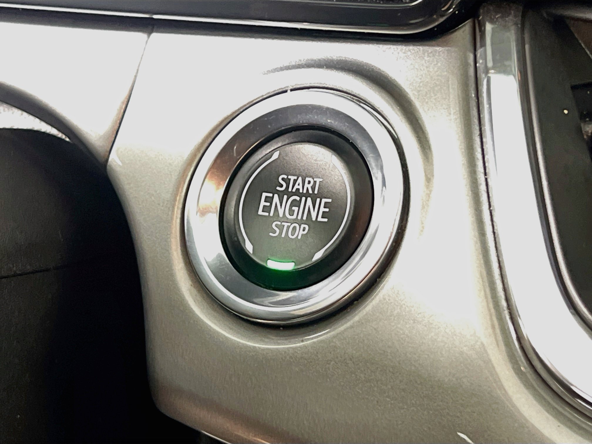 Used 2025 Chevrolet Trax LT FWD image 22