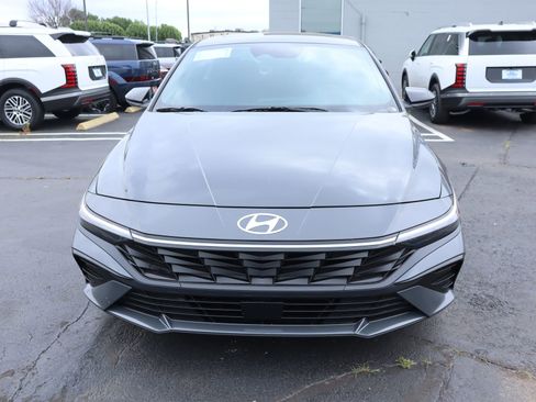 New 2026 Hyundai Elantra SEL Sport Premium FWD image 9