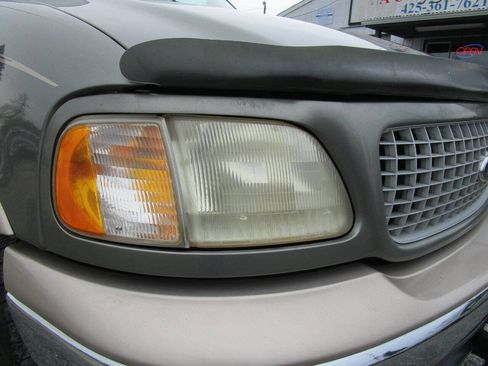 Used 1999 Ford Expedition XLT image 29