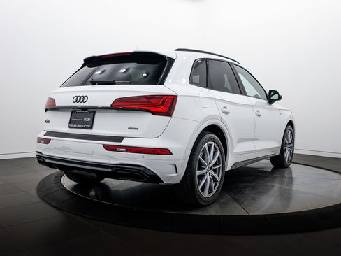 Certified 2025 Audi Q5 e Premium Plus AWD/4WD image 4
