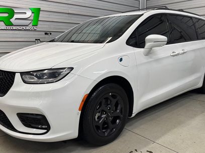 Used 2021 Chrysler Pacifica Touring-L w/ S Appearance Package