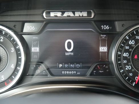 Used 2023 RAM 1500 Laramie AWD/4WD image 4