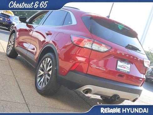 Used 2020 Ford Escape Titanium AWD/4WD image 4