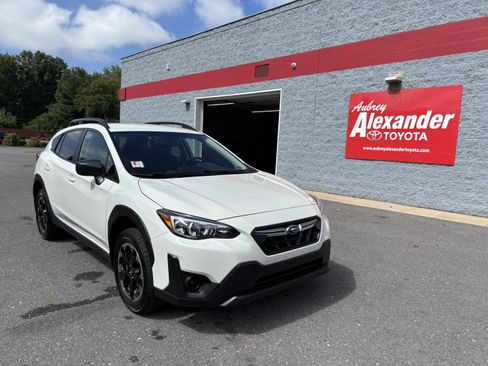 Used 2023 Subaru Crosstrek 2.0i AWD/4WD image 1