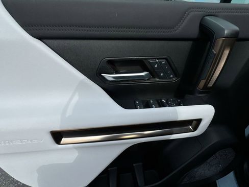 Used 2024 GMC Hummer EV 3X image 15