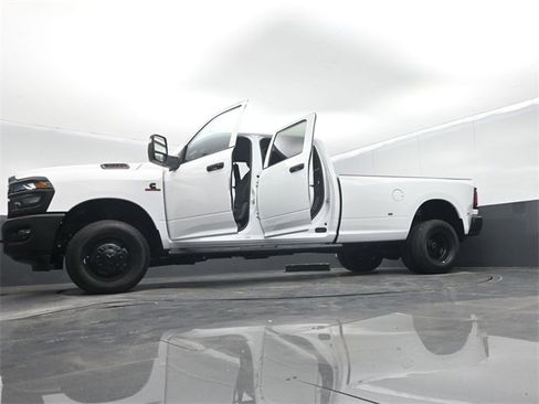 Used 2025 RAM 3500 Tradesman image 68