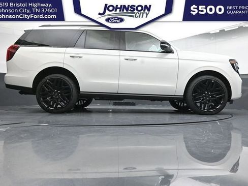 New 2026 Ford Expedition Platinum w/ Stealth Performance Package AWD/4WD image 32