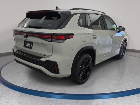 New 2026 Volkswagen Tiguan SE R-Line AWD/4WD image 5