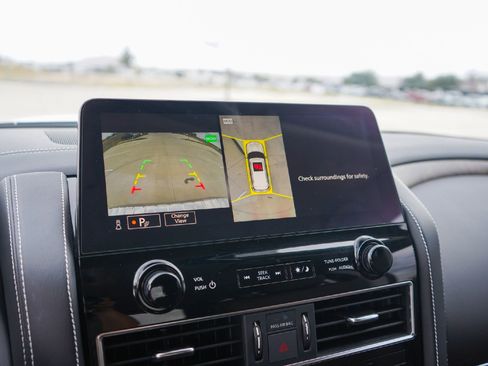 Certified 2024 INFINITI QX80 Premium Select w/ Cargo Package image 18