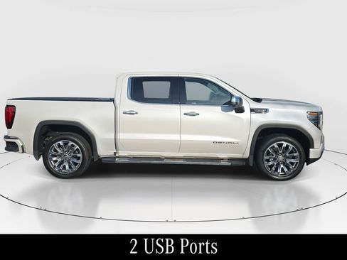 Used 2023 GMC Sierra 1500 Denali image 4