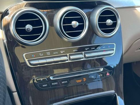 Used 2019 Mercedes-Benz GLC 300 4MATIC image 12