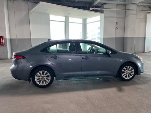 Used 2026 Toyota Corolla LE w/ LE Premium Package FWD image 12