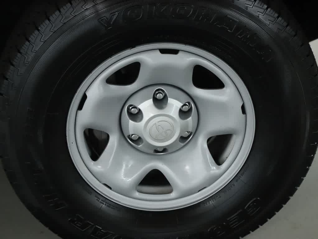 Certified 2023 Toyota Tacoma SR AWD/4WD image 10