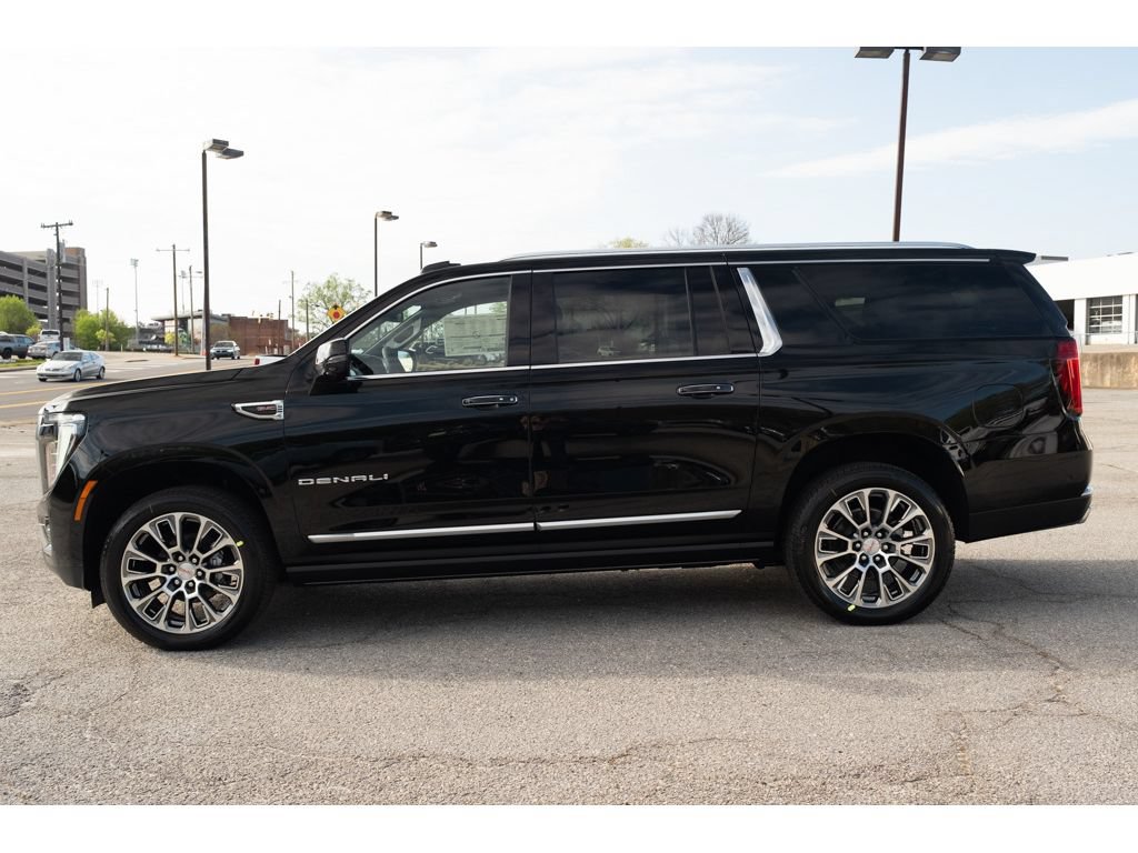 New 2026 GMC Yukon XL Denali w/ Sun & Power Step Package AWD/4WD image 5