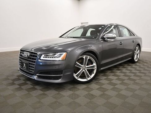 Used 2015 Audi S8 AWD/4WD image 2