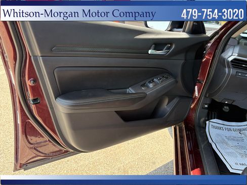 Used 2025 Nissan Altima 2.5 SV FWD image 11