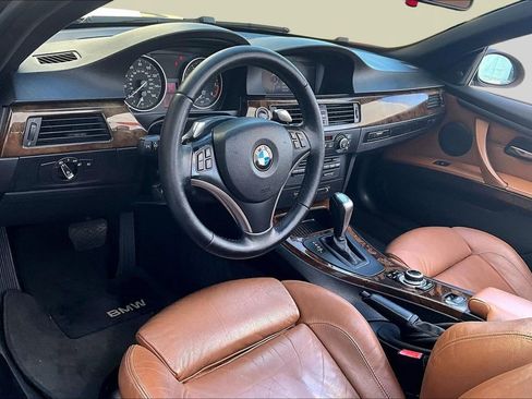 Used 2009 BMW 335i Convertible image 16