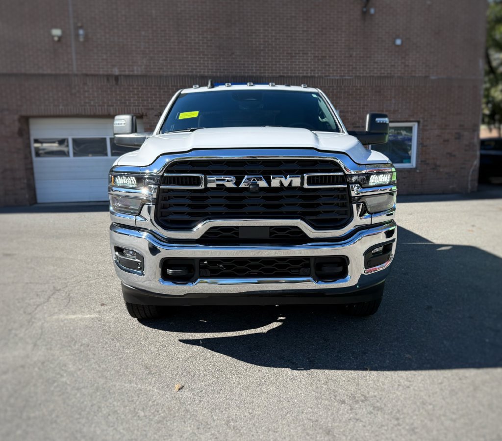 Used 2025 RAM 2500 Big Horn AWD/4WD image 2