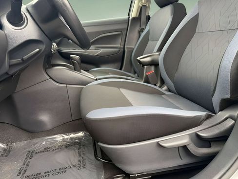 Used 2025 Nissan Versa SV FWD image 20