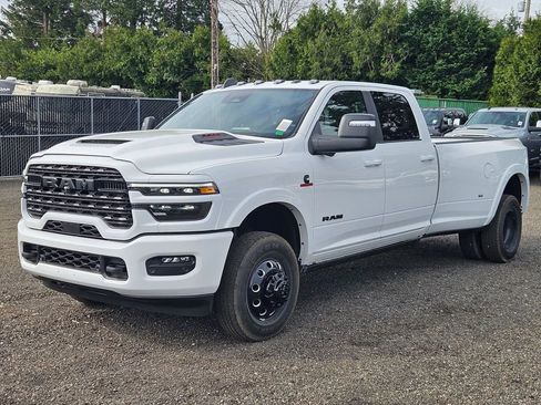 New 2026 RAM 3500 Limited AWD/4WD image 3