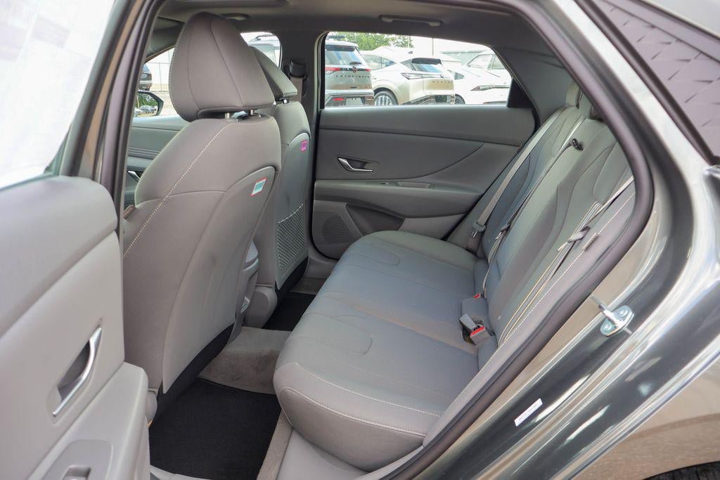 New 2026 Hyundai Elantra SEL Sport Premium FWD image 9