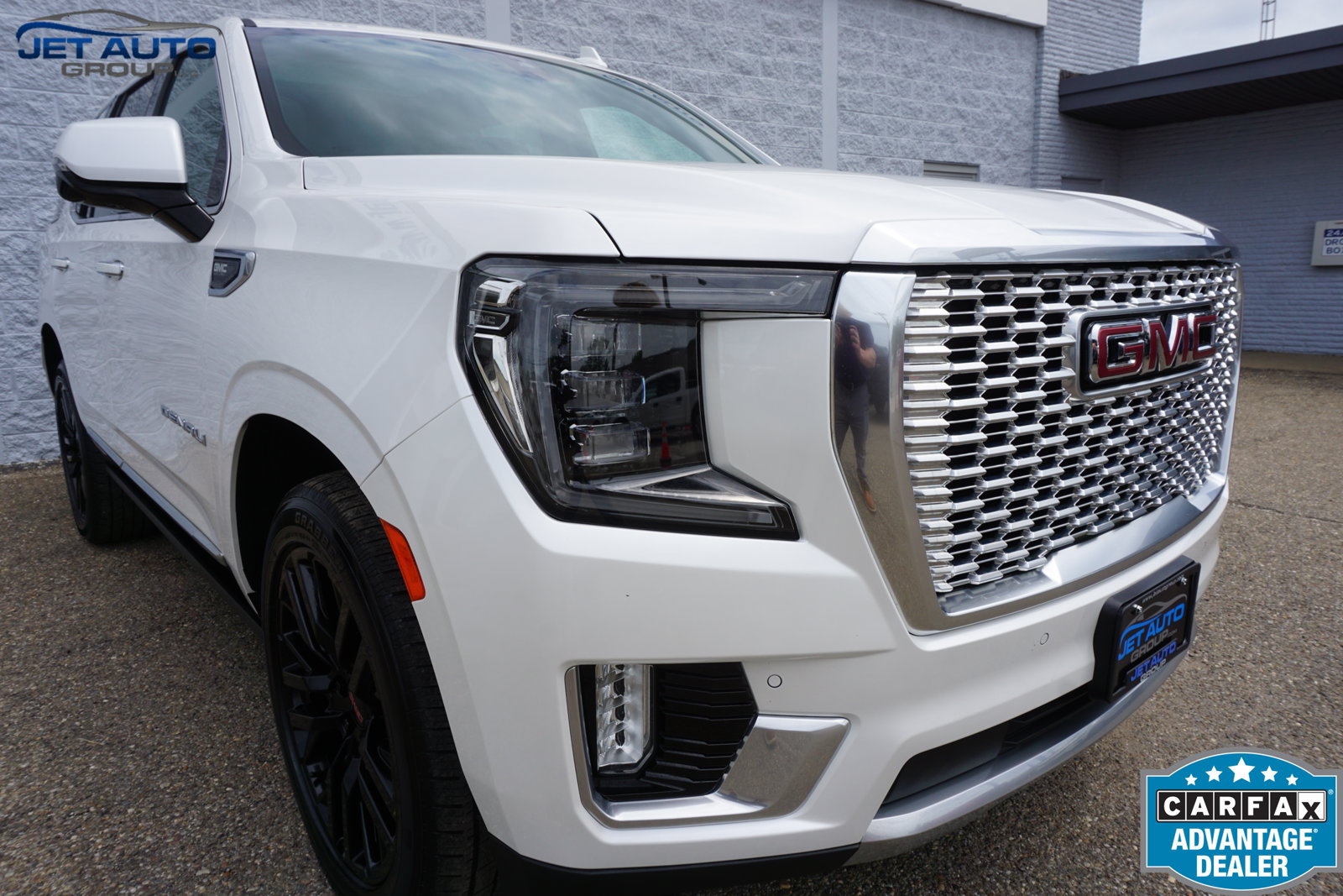 Used 2022 GMC Yukon Denali w/ Denali Ultimate Package AWD/4WD image 7