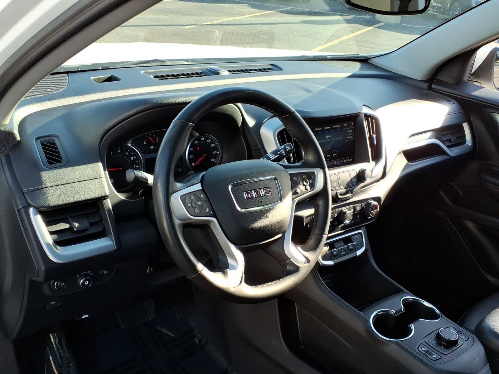 Used 2024 GMC Terrain SLT AWD/4WD image 5