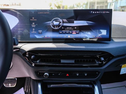 New 2026 BMW 430i Coupe w/ M Sport Package RWD image 9